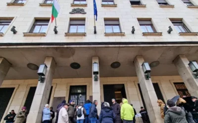Разграбиха златна монета за луди пари от БНБ