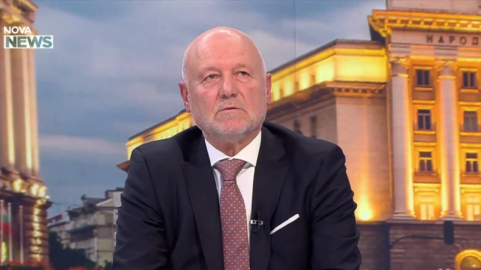 Тодор Тагарев: Точният термин е координирана, преднамерена, въоръжена атака срещу търговски кораби
