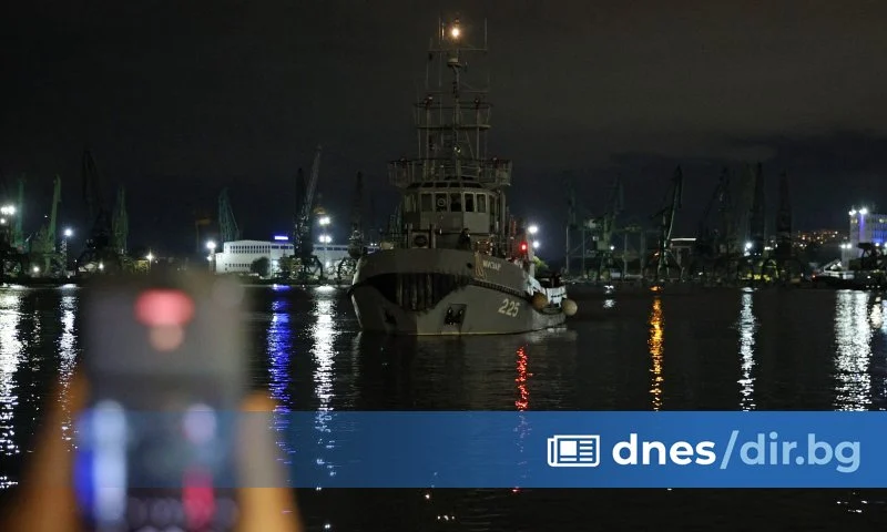 Войната на прага на териториалните ни води: Между член 4 от НАТО и разговора с Москва