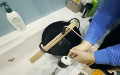 Над месец без топла вода. Софиянци се къпят с кофи и къмпинг душ