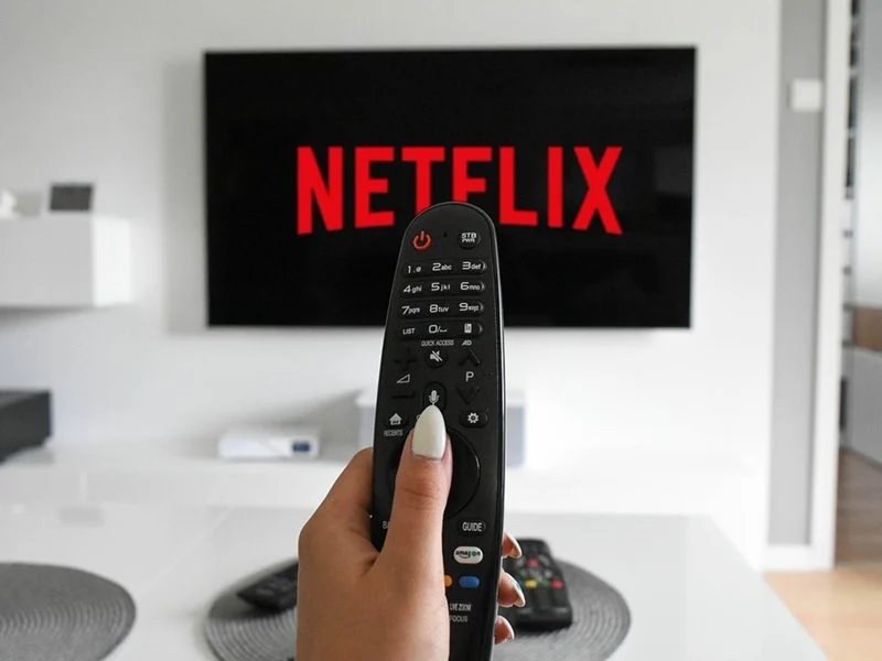 Netflix съкращава 1000 служители