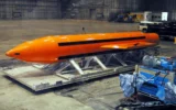 САЩ обмислят използването на „майката на всички бомби“ срещу Иран