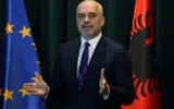 Албанският премиер Еди Рама обвини опозицията за безредиците в Тирана