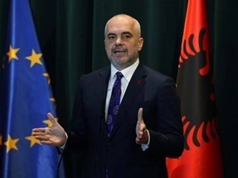 Албанският премиер Еди Рама обвини опозицията за безредиците в Тирана
