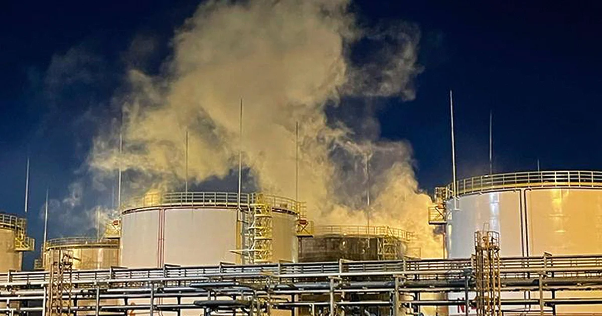 Украински дронове подпалиха петролна рафинерия в Рязанска област