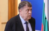 Одитът в НАТФИЗ взриви студентите, вече искат оставката и на министър Вълчев