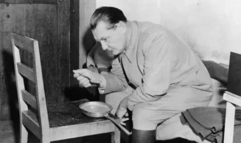 Преди 80 години: Часове преди въжето Херман Гьоринг поглъща цианид в Нюрнберг