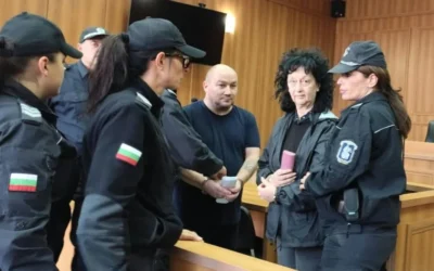 Арестуваната докторка каза тежки думи и припадна