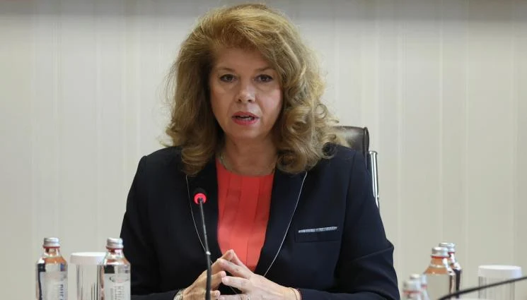 ЙОТОВА ЗА „ПЕТРИЧКИЯ ЕСКОБАР“: Винаги нося отговорност за всичко, което съм подписвала!