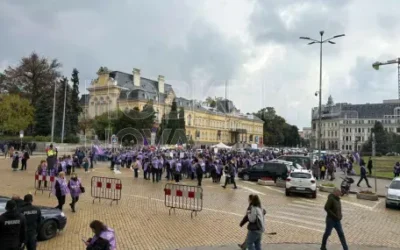 Голям протест и автошествие „За по-високи доходи” блокира центъра на София
