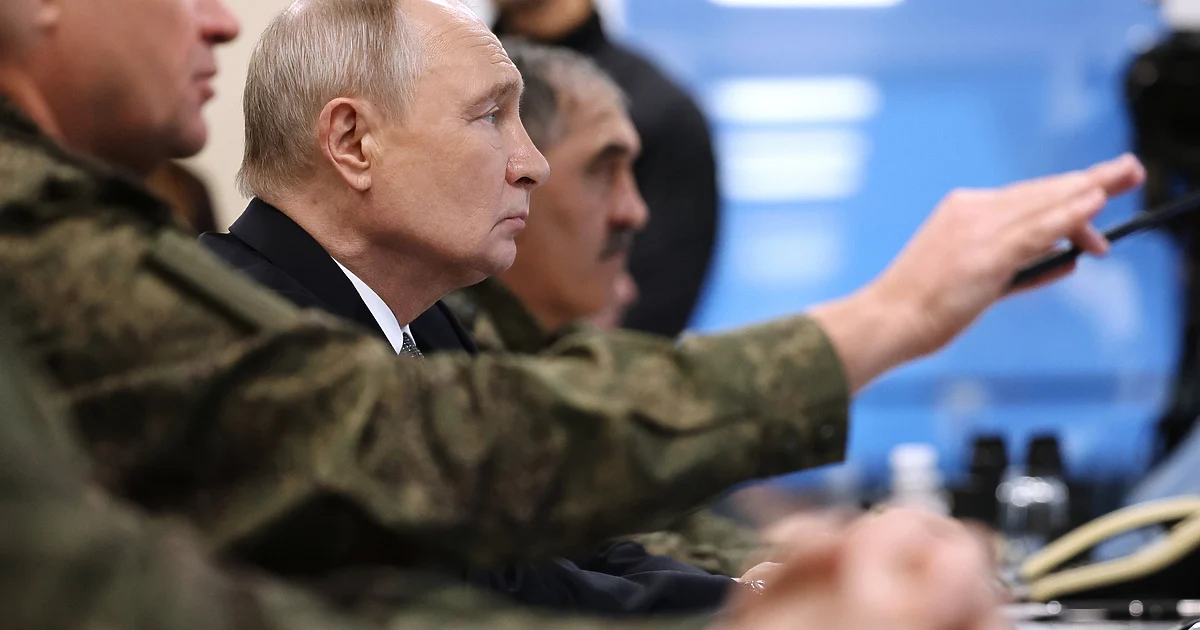 Путин е в ситуацията на Хитлер от март 1945 г. – на тотална война