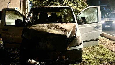 Палеж на два служебни автомобила на ДПС в Търговище