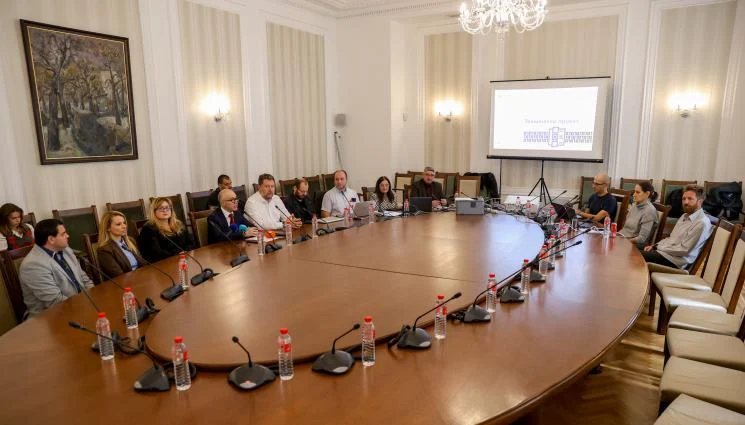 Над 150 хиляди души ще броят и проверяват резултатите от вота