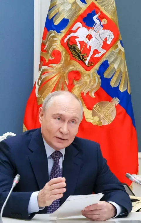 Евгений Кънев: Историческият прозорец на Путин постепенно се затваря
