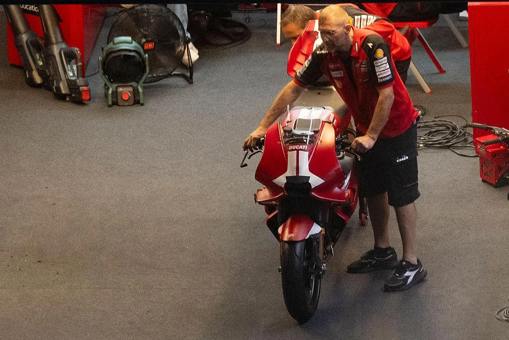 Пилоти: Новите мотоциклети в MotoGP ще са по-забавни за каране