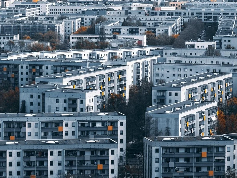 Покупката на жилище е скъпа, но все повече струва и да го притежаваш (Графика)