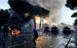 Напрежение в редица европейски градове: Сблъсъци с полицията и арести при масови протести (ВИДЕО+СНИМКИ)