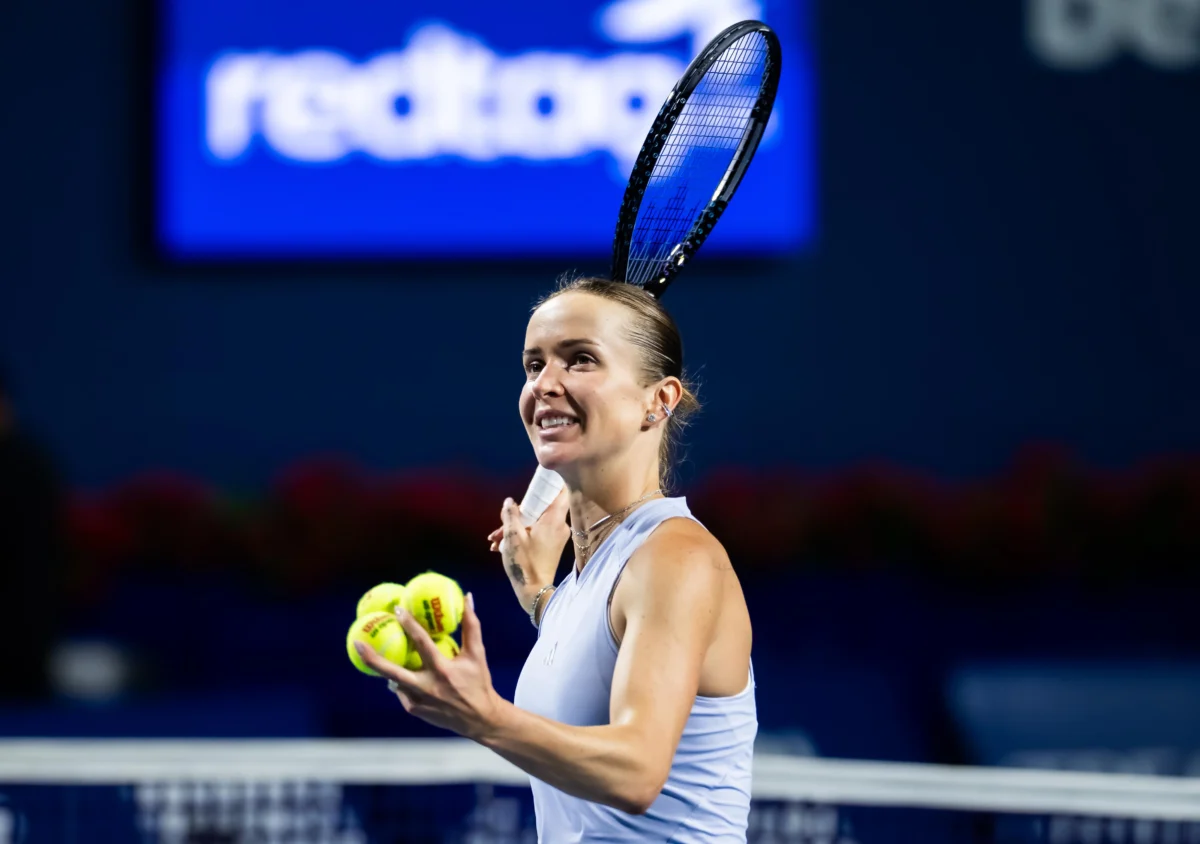 Свитолина се класира за Финалите на WTA след отпадането на Швьонтек в Ухан