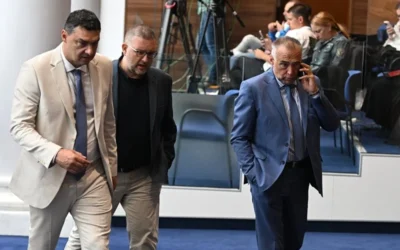 Половината депутати не казват какъв език говорят, но хора на Радев знаят дори арабски и китайски