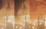 Кулата на историческо кметство във Франция рухна, запалена умишлено на протестите (видео)