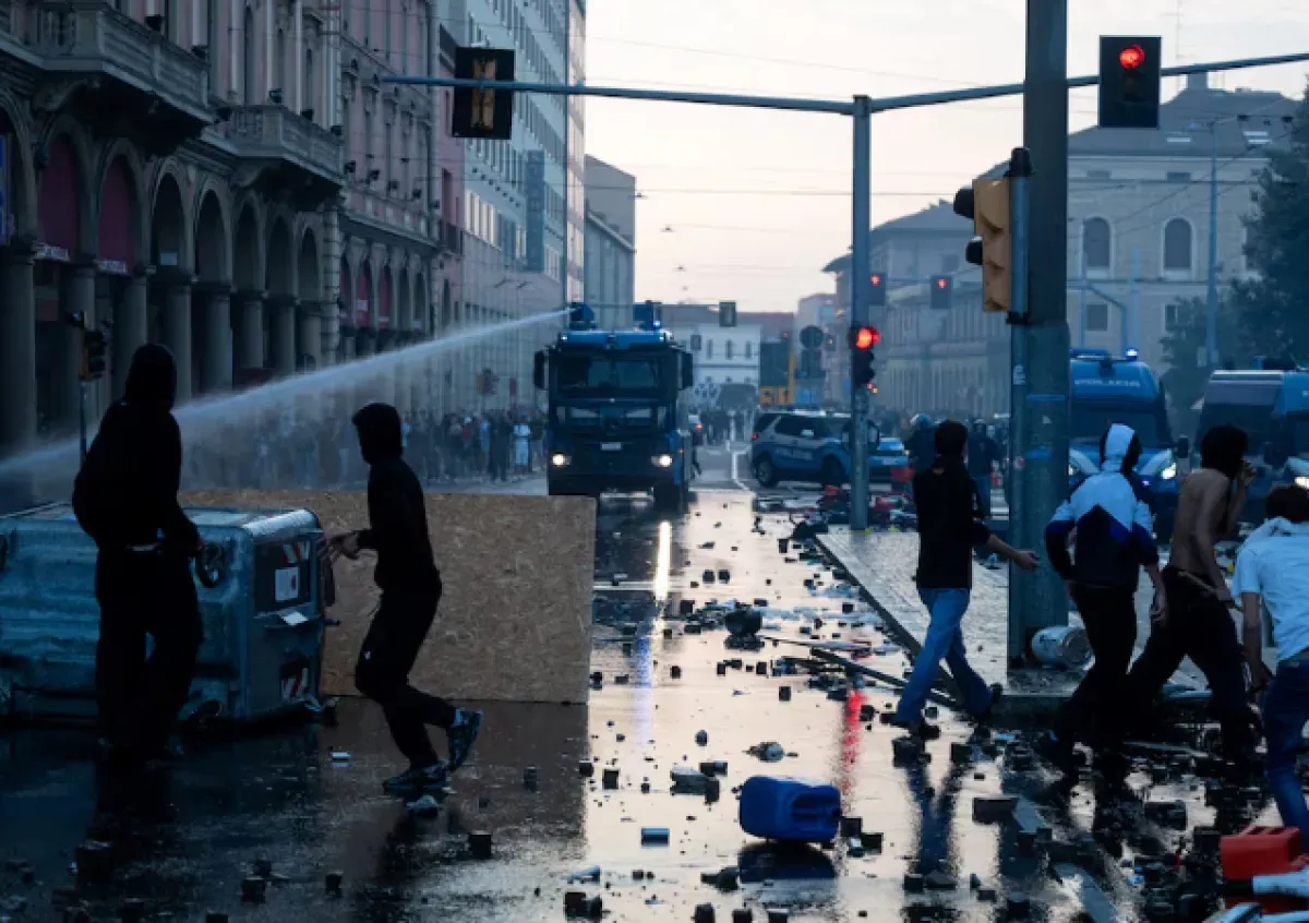 Нови сблъсъци между протестиращи и полиция в Милано