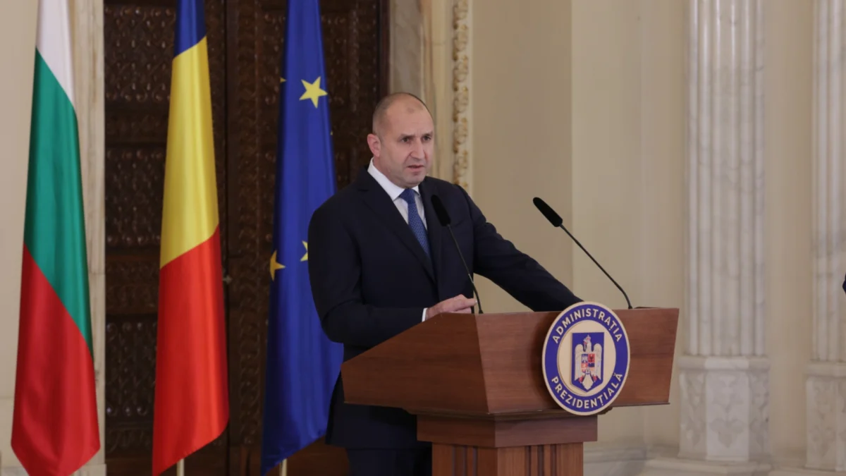 „Пари/помощ ми дай, аз акъл си имам“: Анализ на различния подход на България и Румъния в НАТО и ЕС
