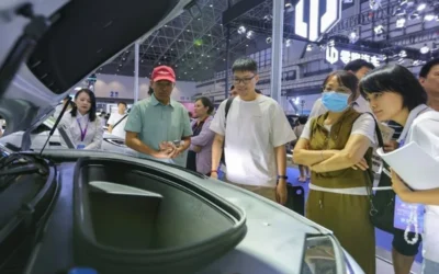 Китай предлага по-строги правила за автомобилните дизайни, предвижда забрана на скрити дръжки и въртящи се седалки в движение