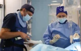 Лекари от две болници спасиха слуха на малко дете