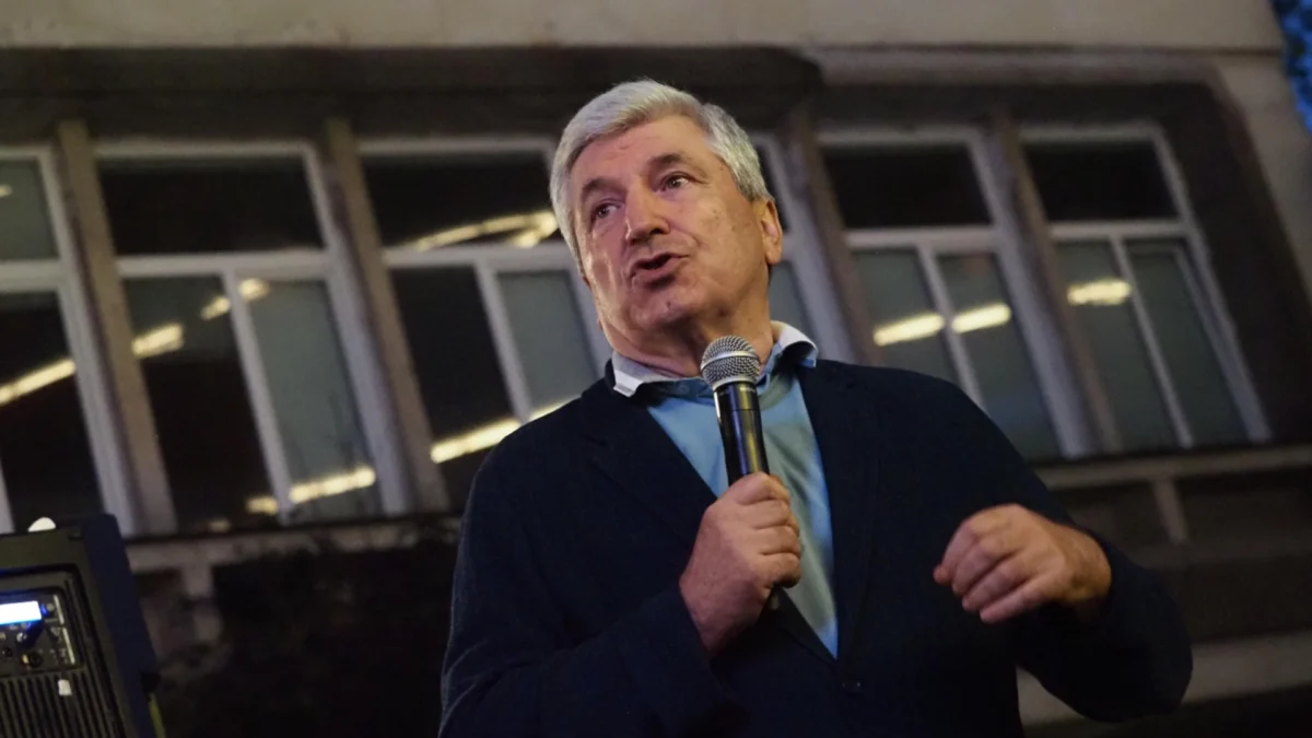 „Избрахте безчестието – ще получите войната“: Илиян Василев след гостуване на Иво Христов в БНТ