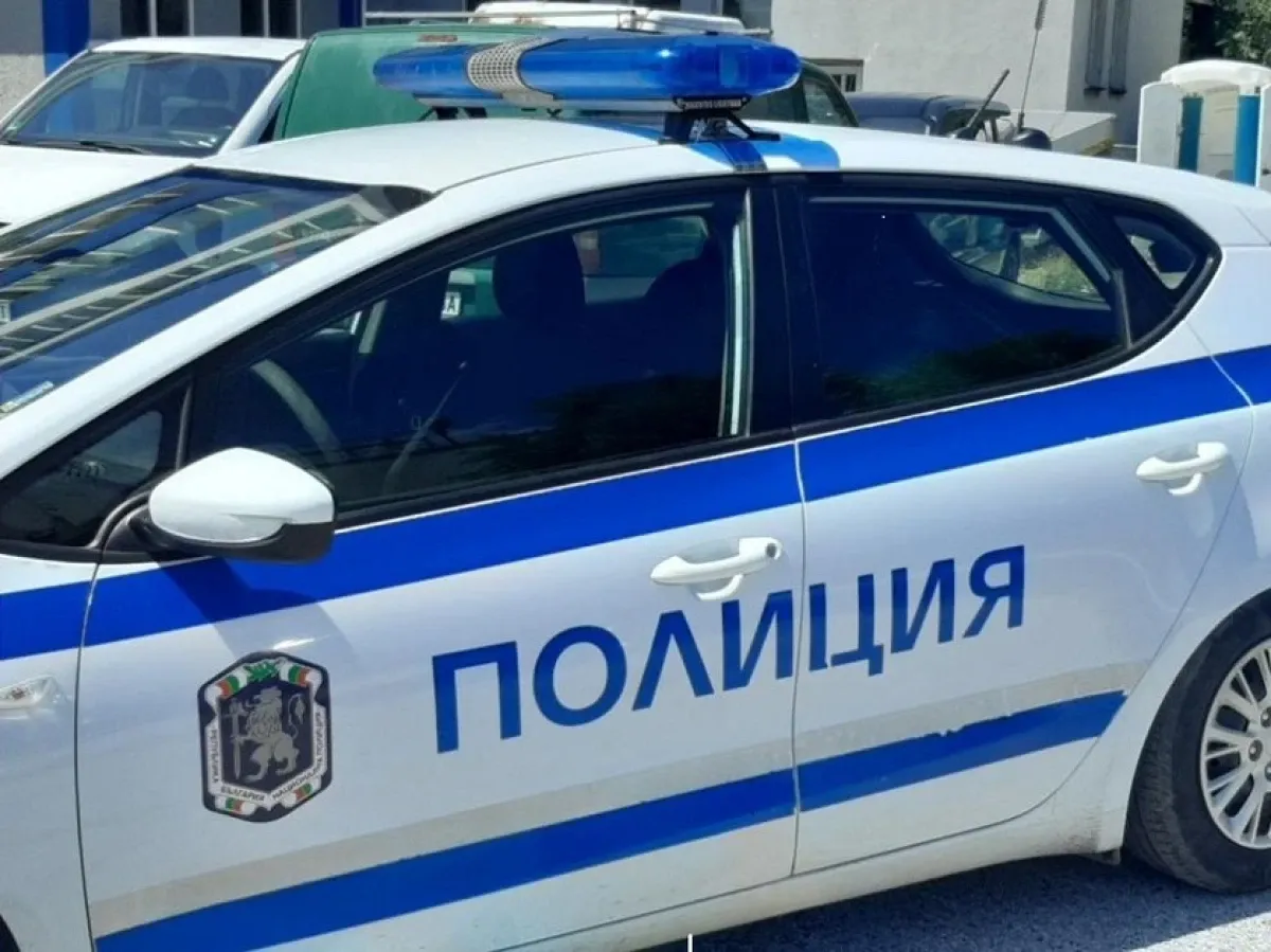 Мъж, преоблечен като жена, обра офис за парични преводи в Дупница
