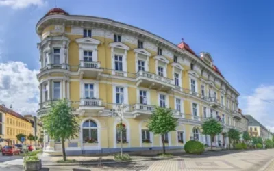 Чешка банка планира инвестиция от 450 милиона евро в старчески домове