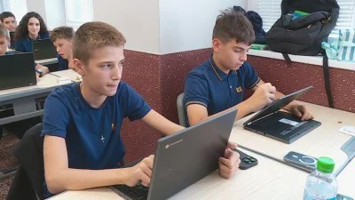 От тази учебна година изкуственият интелект се изучава в Езикова гимназия „Иван Вазов“ в Пловдив