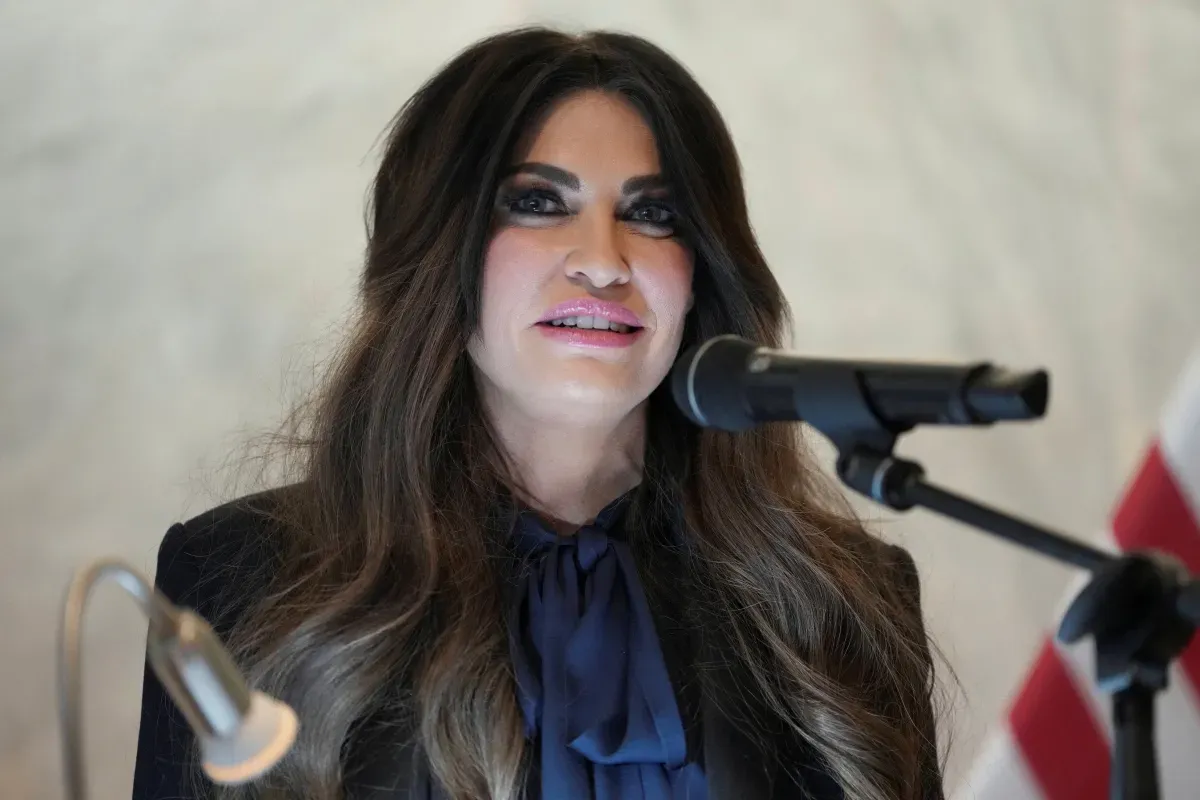 Тръмп се чуди дали да уволни посланика в Гърция Кимбърли Гилфойл – бившата годеница на сина му