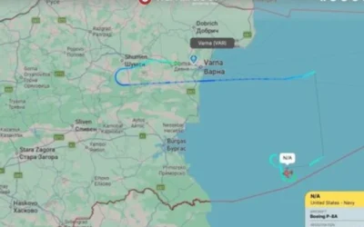 US военен самолет за разузнаване патрулира над Черно море от Варна