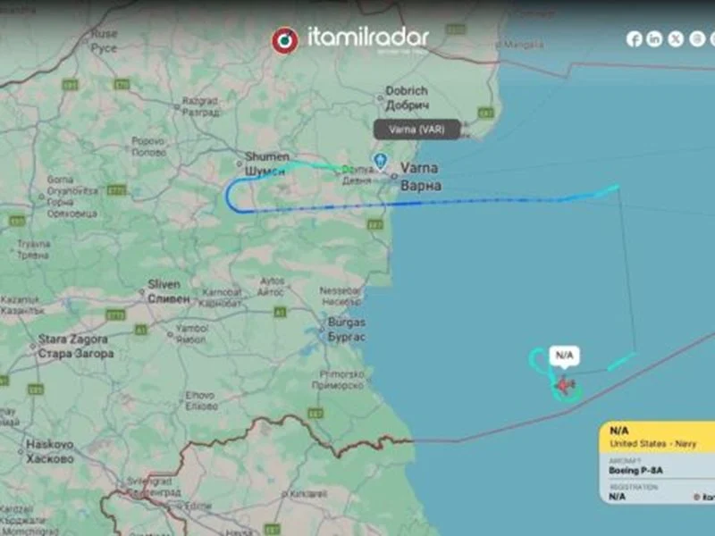 US военен самолет за разузнаване патрулира над Черно море от Варна