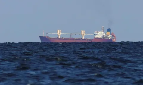 Русия нанесе удари по четири товарни кораба