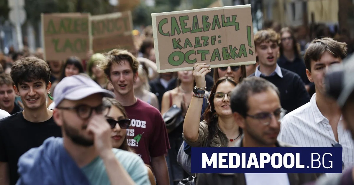 В четвъртък студентите от НАТФИЗ ще искат и оставката на образователния министър