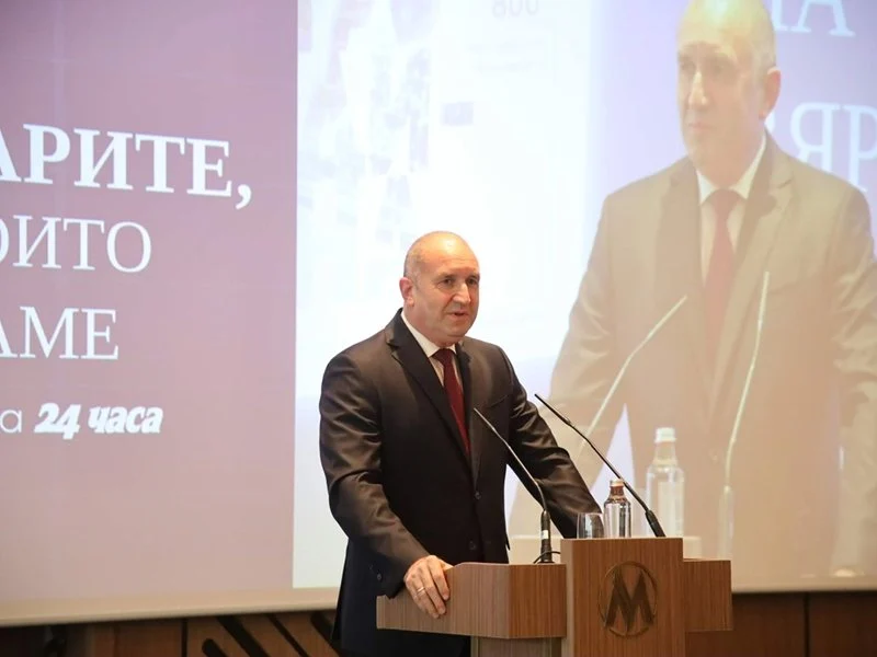Румен Радев към лекарите, на които вярваме: Да излекуваме здравеопазването с ваша помощ