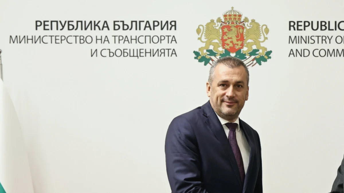 Министърът на транспорта: Аз никога не съм говорил за останки от дронове