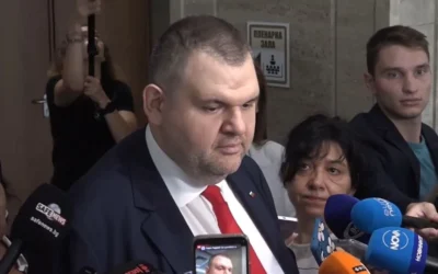 Пеевски обяви пълен провал на кабинета. Отправи предупреждение към Радев