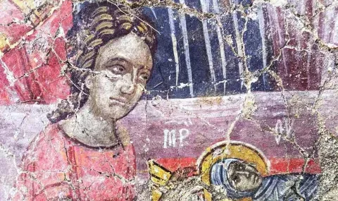 Археолози разкриха в Мелник най-големия досега фрагмент от средновековен стенопис