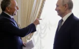 Русия освободи американец, осъден за „наемничество“ в Украйна, докато Путин прие Уиткоф в Санкт Петербург