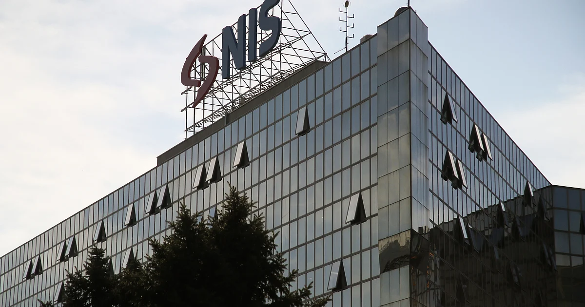 Унгарският концерн MOL изкупи руския дял в сръбската компания NIS
