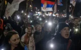 Вучич закри кампанията в Ниш с послание срещу война с Русия ВИДЕО