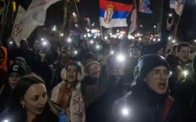Вучич закри кампанията в Ниш с послание срещу война с Русия ВИДЕО