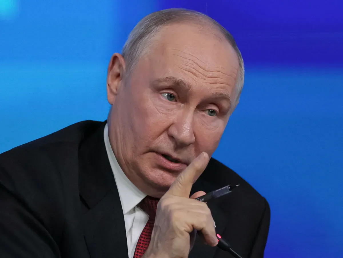 Маса за трима: Путин се съгласи на тристранни преговори със САЩ и Украйна – с една уловка