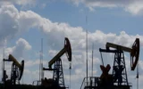 Reuters: Цената на руския петрол надхвърли с 60 процента очакванията на Кремъл