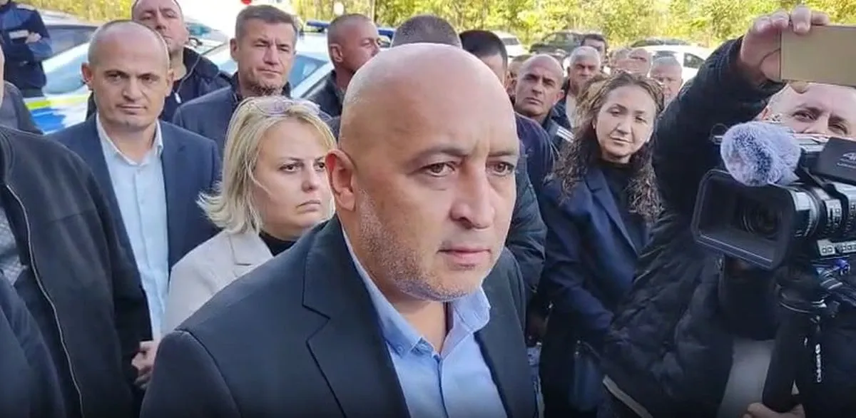 „Когато няма хляб, дайте на хората зрелище“: Ерол Мюмюн с първи думи след задържането