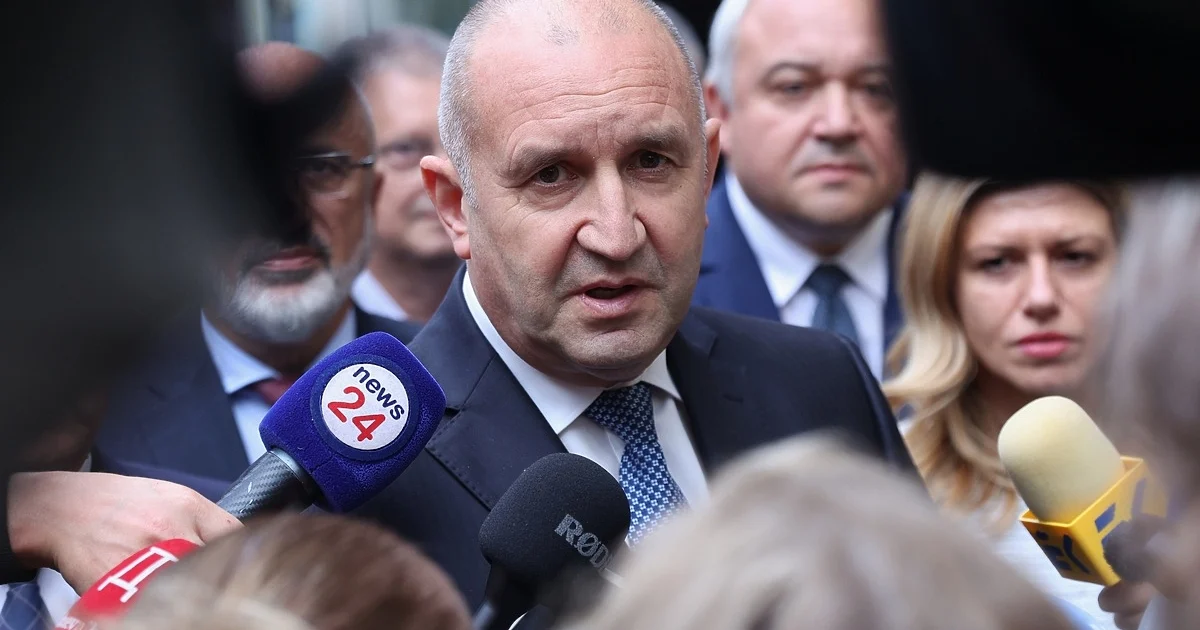 Радев атакува ЕС и Европарламента, че се месят в суверенитета на България