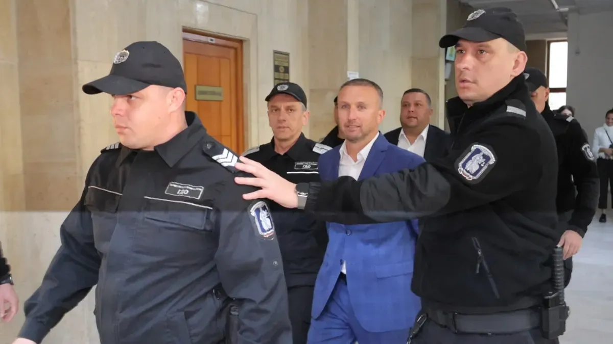 „Да не си играят с етническия мир! Играят с огъня!“: Ревански пред съда в Бургас